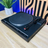 Yamaha P-220 Semi-Automatic Belt-Driven Turntable